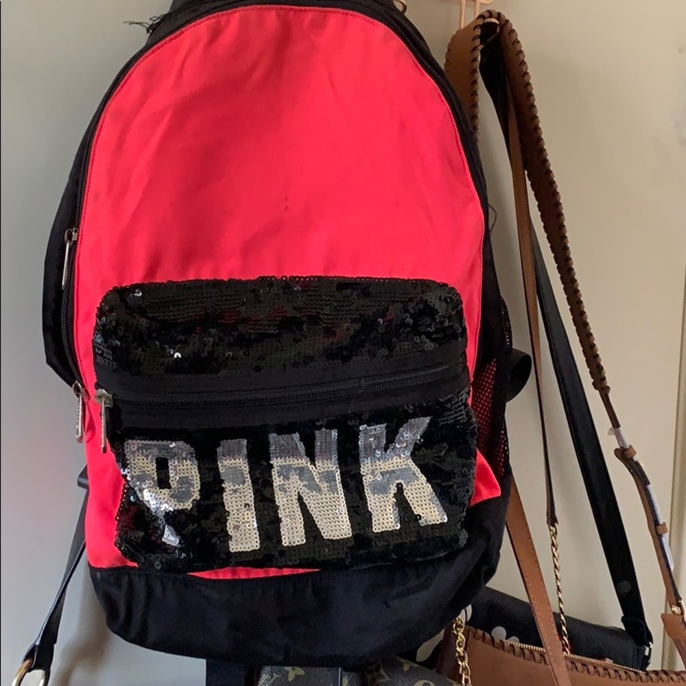 VS pink backpack
